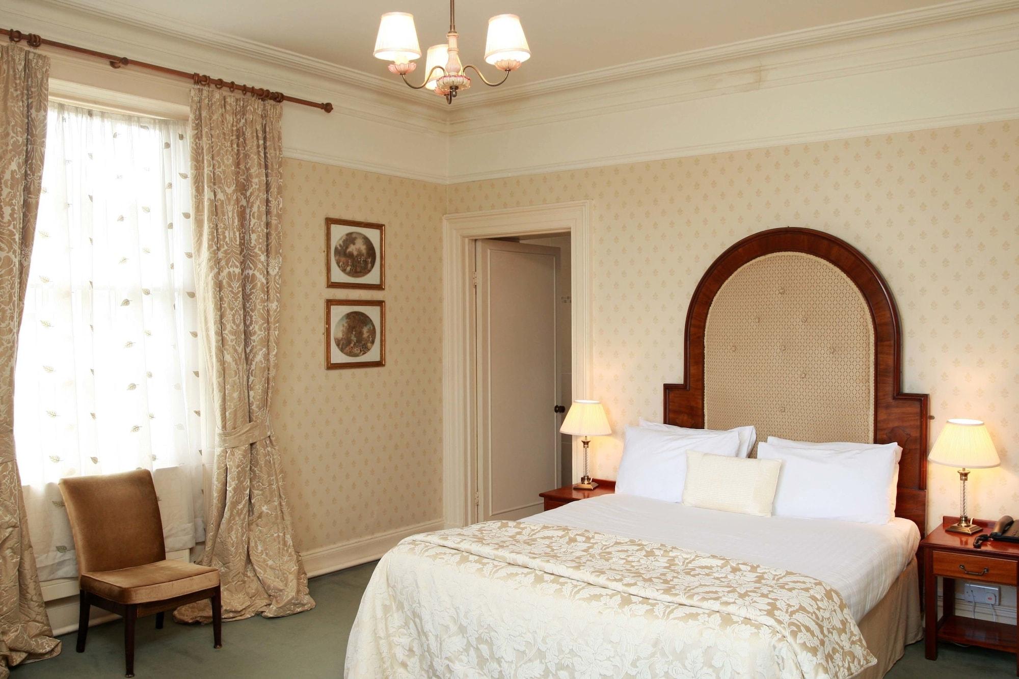 Londonderry Arms Отель Карнлау
